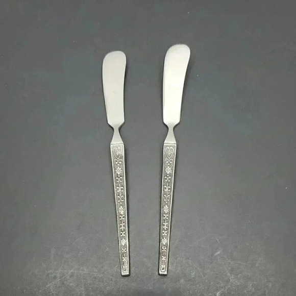 Riviera Stainless Japan 2 Butter Knives - Picture 1 of 5